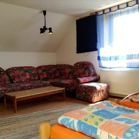 Han/Misafirhane Gasthaus Stefaniebrucke 2*